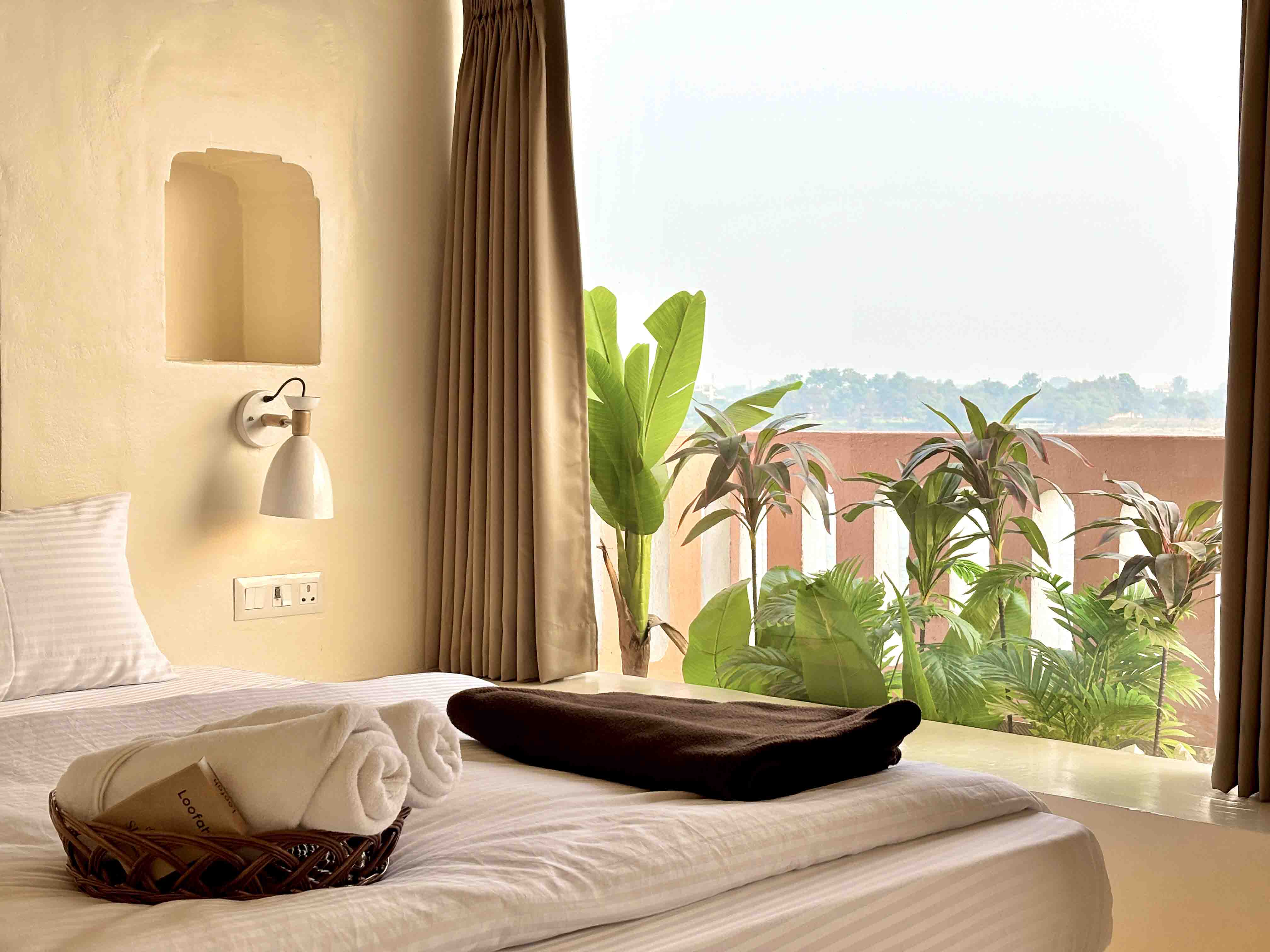 Riverfront Minimalist Room